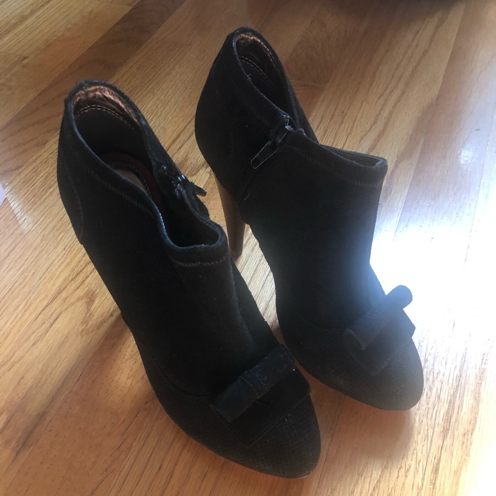 7 for all mankind suede shoes size 6